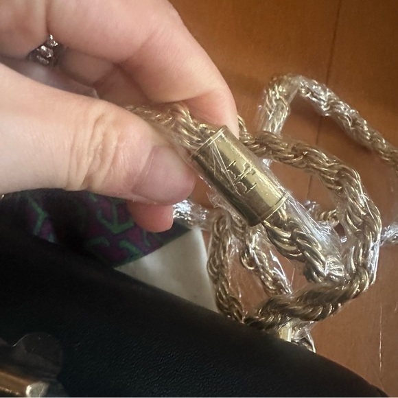 BNWT tory burch eleanor bag in black w gold chain - Picture 3 of 7